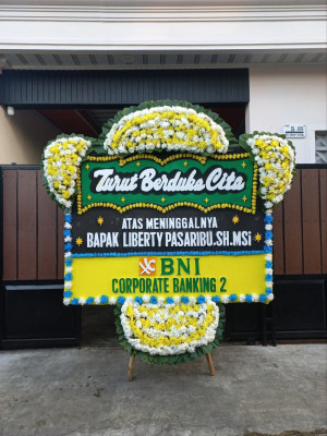 Papan Bunga Duka di Pajang
