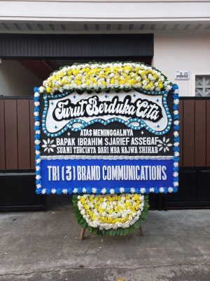 Papan Bunga Duka di Pajang